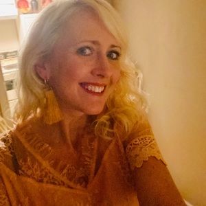 Meet your Posher, Carmen